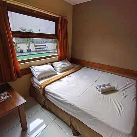 Guest House Teras Solo Syariah מראה חיצוני תמונה